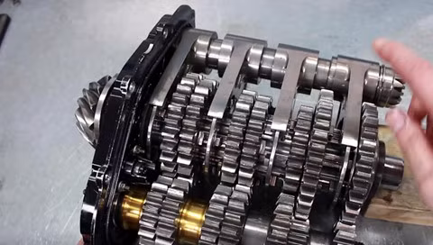 15,5 triệu USD là chi phí để sản xuất một chiếc xe đua F1