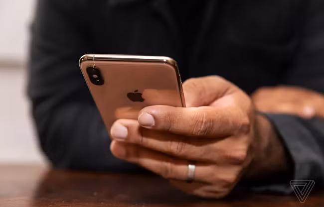 iPhone 2019 có thể kèm theo sạc USB-C và cáp Lightning