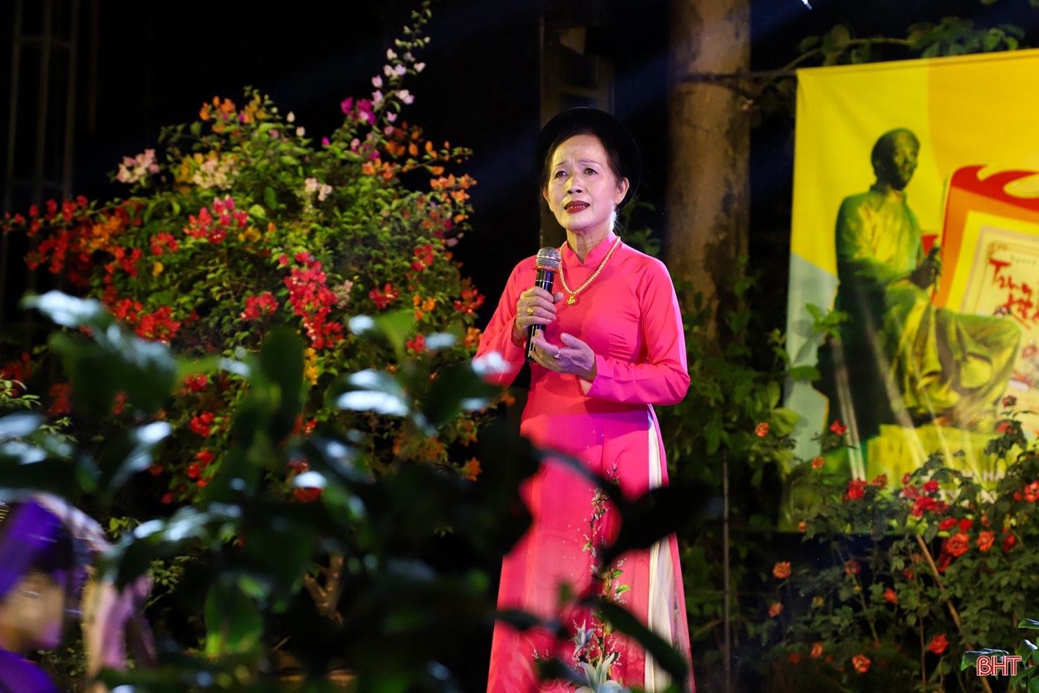 Gia đình 4 thế hệ đam mê ví, giặm