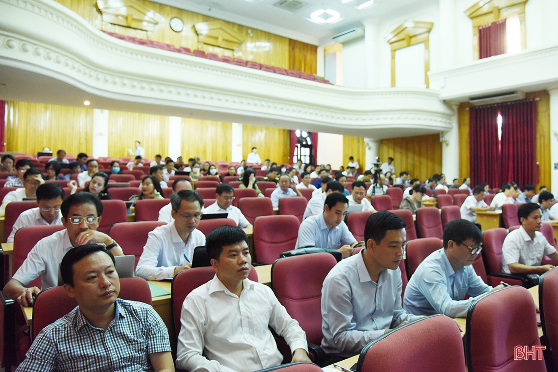 Tiếp tục triển khai hiệu quả các nghị quyết, chỉ thị về phát triển khoa học - công nghệ và thực hiện nếp sống văn minh