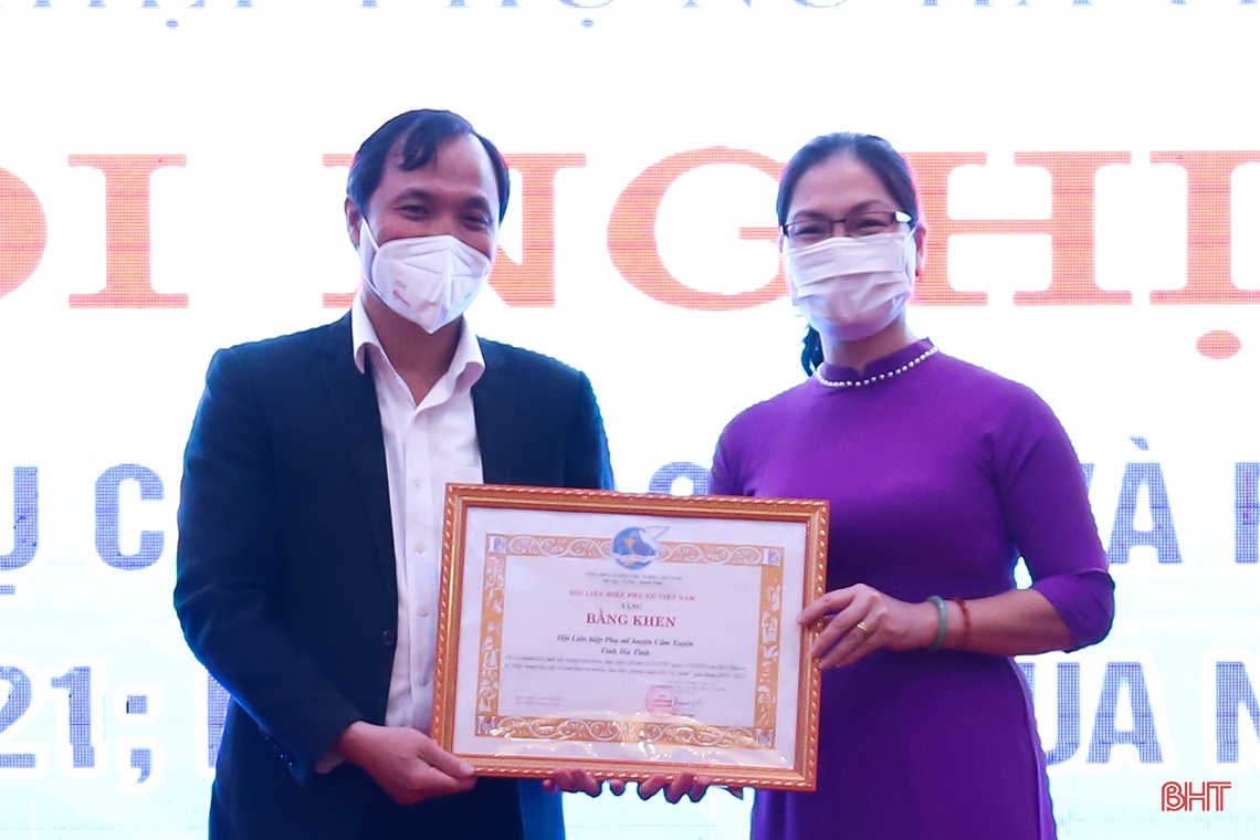 Bí thư Tỉnh ủy: Phụ nữ Hà Tĩnh phát huy vai trò rõ nét trong tạo dựng gia đình hạnh phúc, xây dựng nông thôn mới, đô thị văn minh
