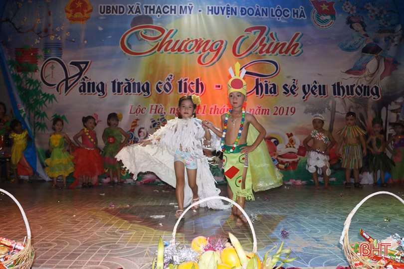 Đêm hội trăng rằm - chia sẻ yêu thương khắp miền Hà Tĩnh