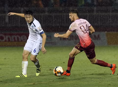 Bình luận V.League: Bóng đá bất tử