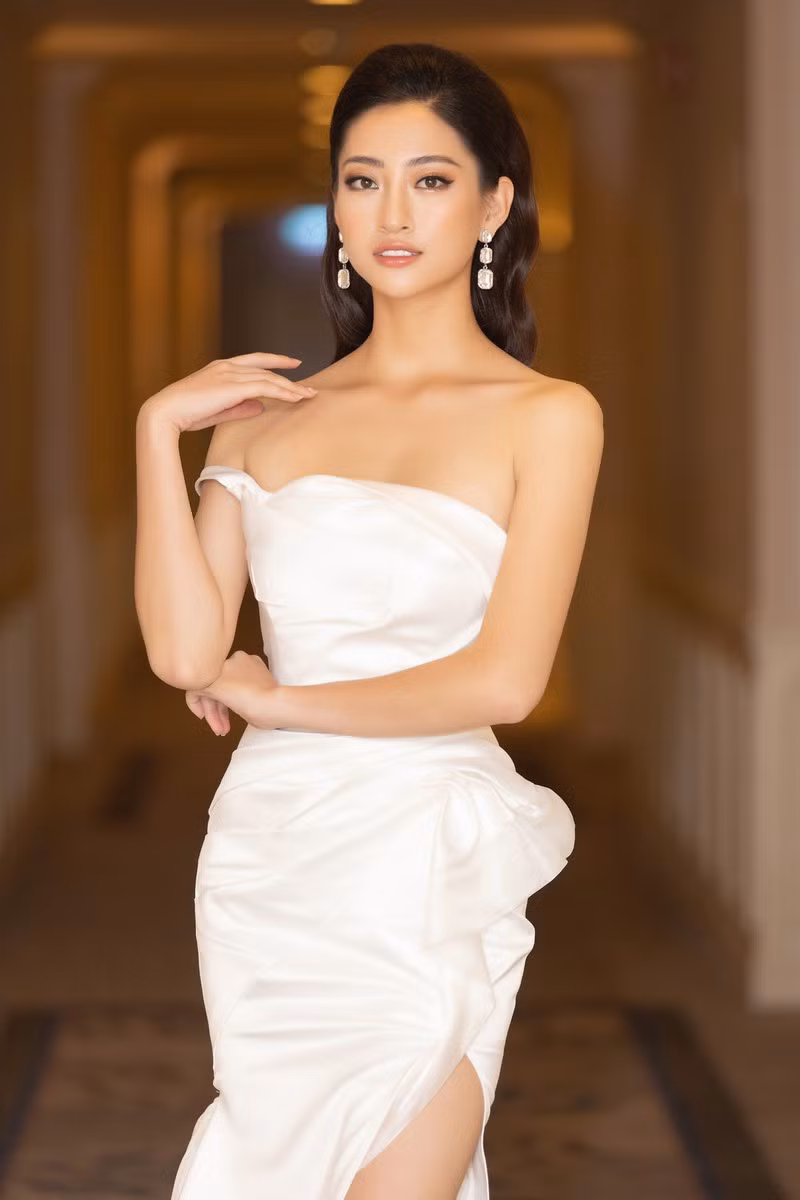 Top 3 Miss World Vietnam “đốt mắt” trong trang phục váy trắng nuột nà