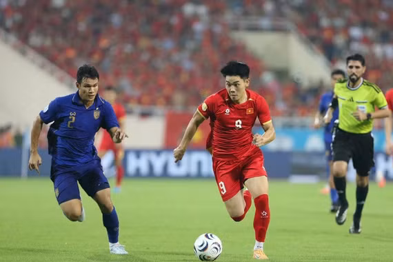 Trực tiếp bóng đá Việt Nam vs Thái Lan: Thầy Sik thay nhiều vị trí!