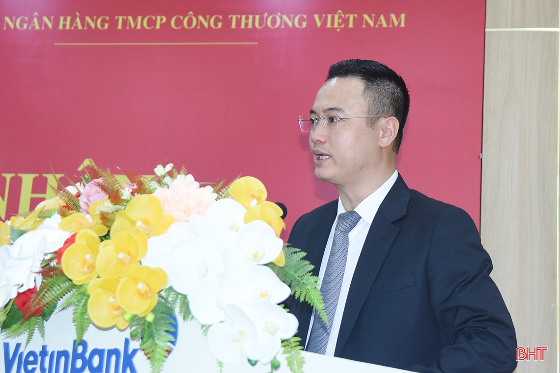 Công bố quyết định chuyển giao Đảng bộ VietinBank Chi nhánh Hà Tĩnh