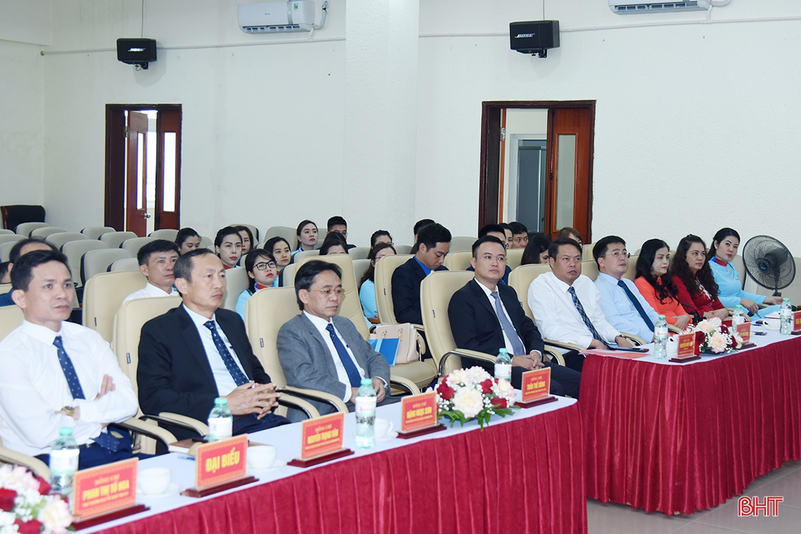 Công bố quyết định chuyển giao Đảng bộ VietinBank Chi nhánh Hà Tĩnh