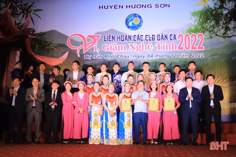 Lắng đọng Liên hoan các CLB dân ca ví, giặm huyện Hương Sơn
