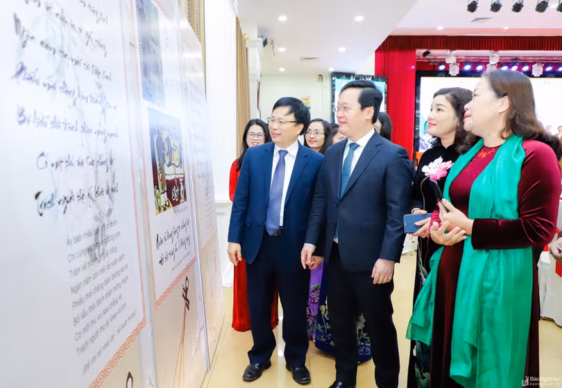 Hội thảo khoa học quốc tế: Nữ sĩ Hồ Xuân Hương - Danh nhân văn hóa và giá trị di sản