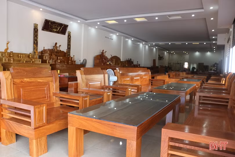 Làng mộc nổi tiếng ở Hà Tĩnh vào mùa sản xuất sôi động nhất năm