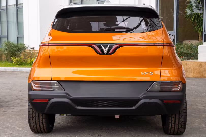 VinFast VF 5 Plus có giá 458 triệu đồng - crossover thay thế Fadil