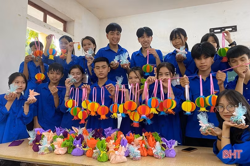 2 CLB thiện nguyện ở Hà Tĩnh nhận giải thưởng “Tình nguyện Quốc gia” 