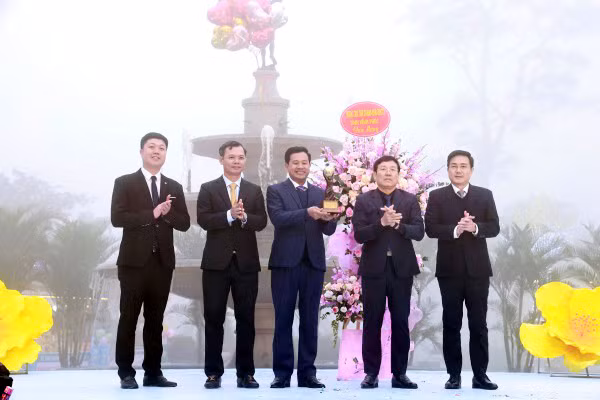 Tam Đảo đón nhận giải thưởng quốc tế “Thị trấn điểm đến ấn tượng hàng đầu thế giới năm 2022”