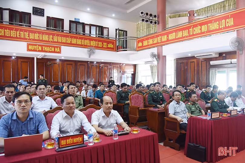 Thạch Hà khen thưởng 32 tập thể, cá nhân trong thực hiện chiến lược bảo vệ Tổ quốc trong tình hình mới