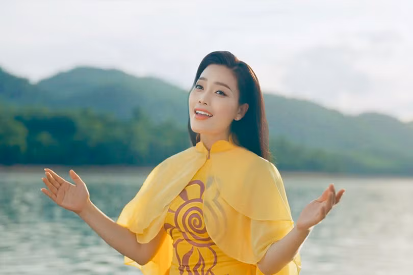 Sao Mai Huyền Trang phát hành MV Người Hà Tĩnh có thương