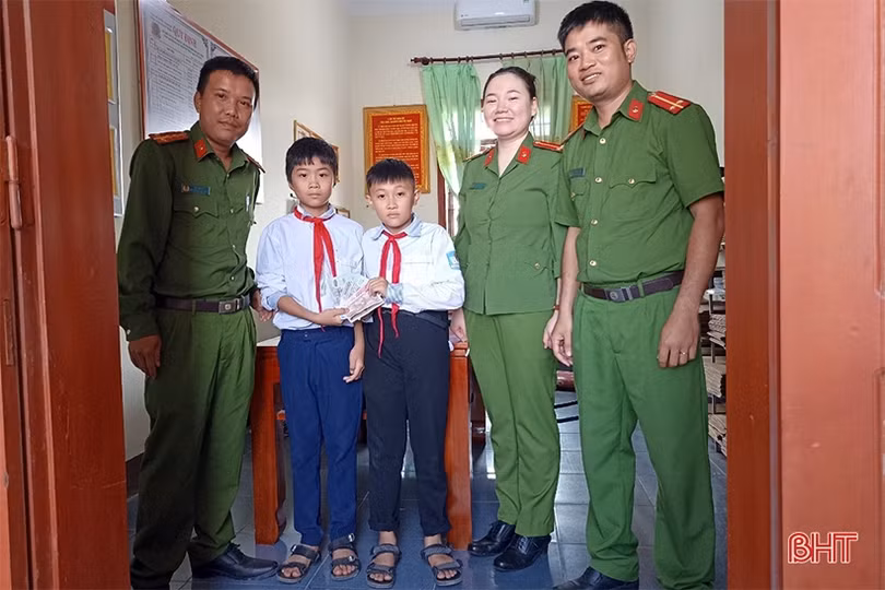 Hà Tĩnh: Học sinh lớp 6 nhặt được tài sản trả lại người đánh rơi