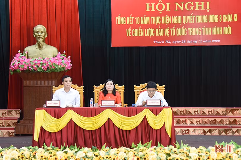 Thạch Hà khen thưởng 32 tập thể, cá nhân trong thực hiện chiến lược bảo vệ Tổ quốc trong tình hình mới