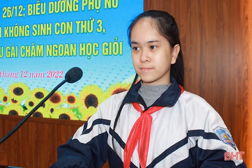 Can Lộc biểu dương các gia đình sinh con một bề là gái, làm kinh tế giỏi