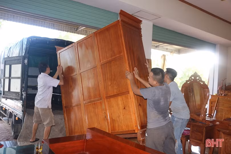 Làng mộc nổi tiếng ở Hà Tĩnh vào mùa sản xuất sôi động nhất năm