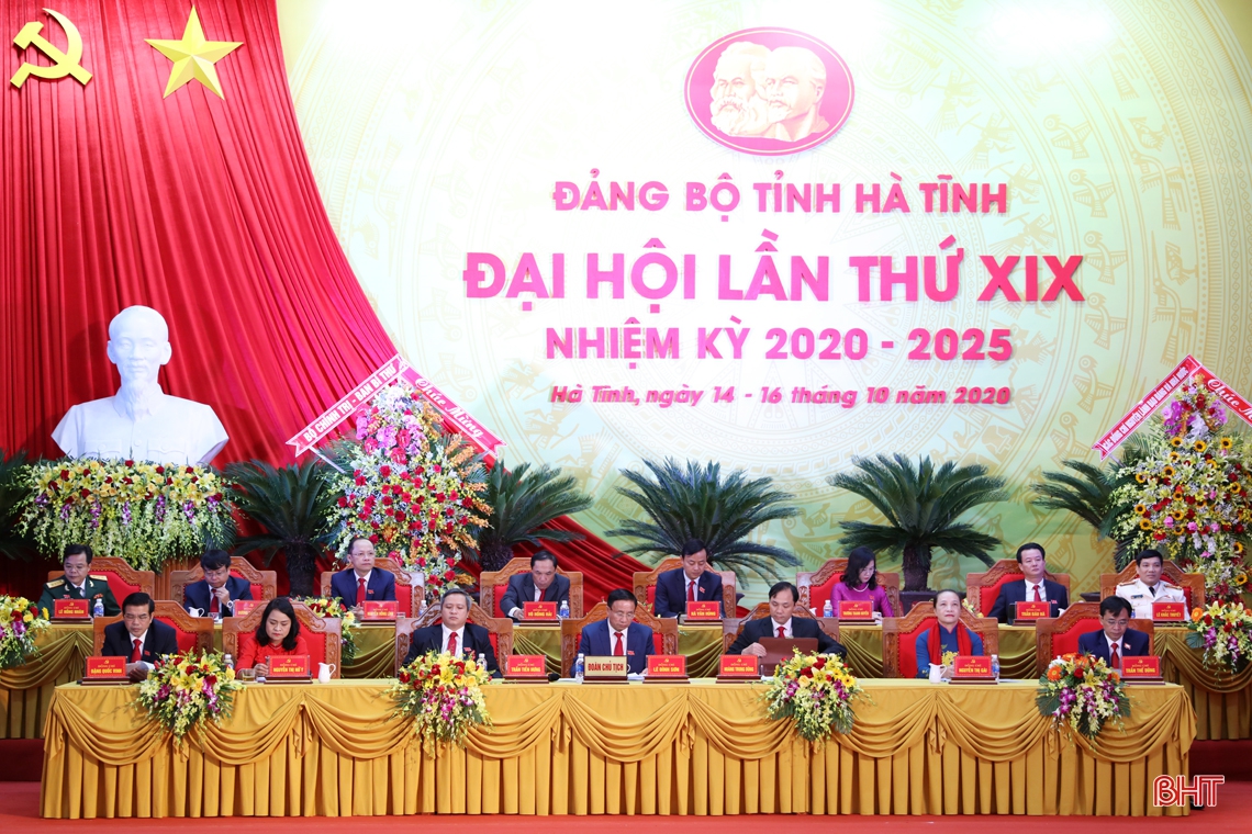 Toàn cảnh Đại hội Đảng bộ Hà Tĩnh lần thứ XIX, nhiệm kỳ 2020 - 2025