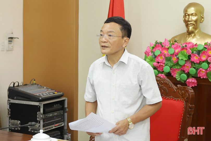 Phó Chủ tịch HĐND tỉnh Trần Văn Kỳ phát biểu tại cuộc làm việc.