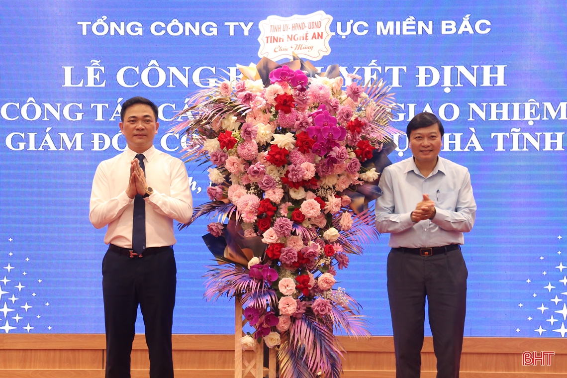 Công bố quyết định điều động, bổ nhiệm Giám đốc Công ty Điện lực Hà Tĩnh