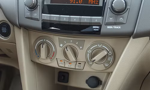 suzuki ertiga xe nhap 7 cho thuc dung cho gia dinh viet