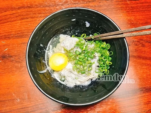 3 buoc lam cha ca com sieu nhanh gon thom nuc mui ngon tuyet voi
