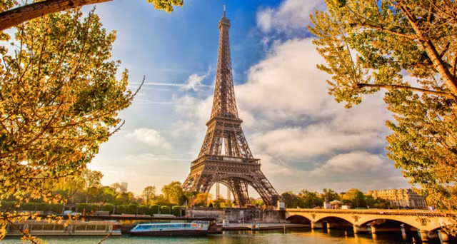 su that ki la ve thap eiffel ma ban chua biet