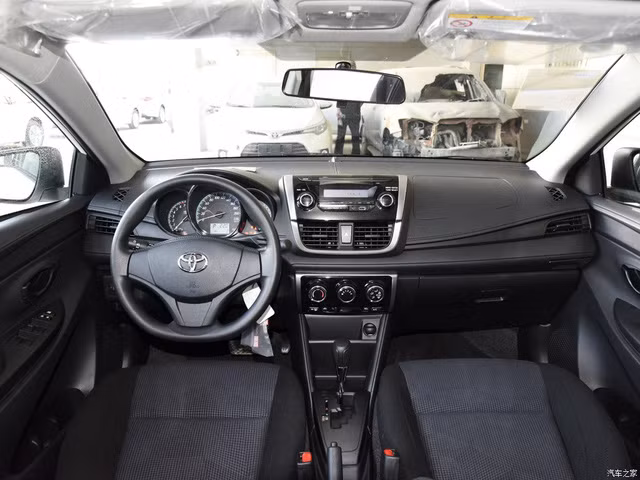 toyota yaris l 2017 voi thiet ke khac xe o viet nam trinh lang