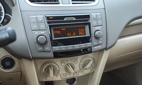 suzuki ertiga xe nhap 7 cho thuc dung cho gia dinh viet