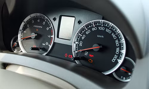 suzuki ertiga xe nhap 7 cho thuc dung cho gia dinh viet