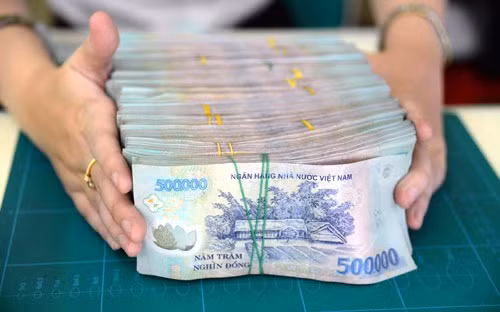 lai suat lien ngan hang xuong thap nhat ba thang qua