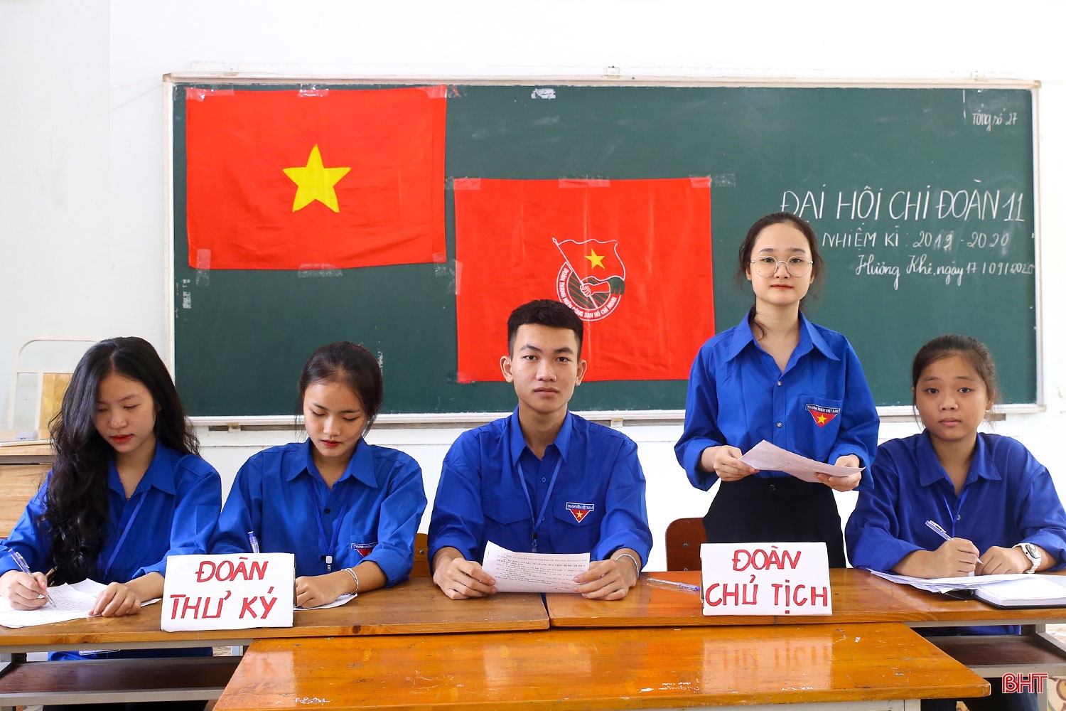 Lý tưởng và khát vọng cống hiến dưới ngọn cờ của Đảng (Bài 1): Nữ sinh dân tộc Mường và niềm vinh dự vào Đảng ở tuổi 19