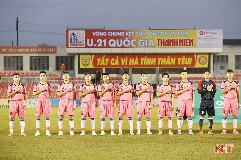 U21 Hồng Lĩnh Hà Tĩnh lội ngược dòng đánh bại U21 Đồng Tháp