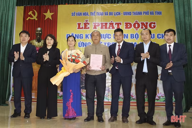 100 hộ dân TP Hà Tĩnh cam kết thực hiện “Bộ tiêu chí ứng xử trong gia đình”