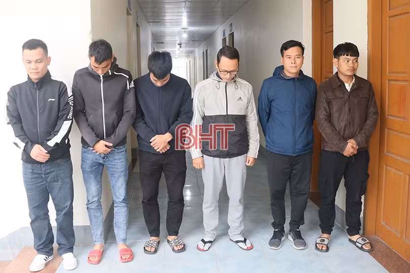 Công an Hà Tĩnh triệt phá đường dây cá độ bóng đá liên tỉnh quy mô gần 2.000 tỷ đồng