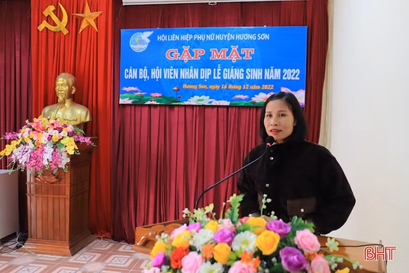 Gặp mặt hội viên phụ nữ công giáo Hương Sơn nhân dịp lễ Giáng sinh