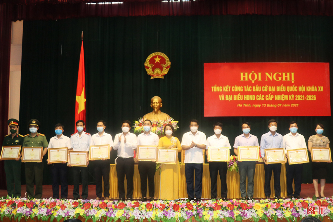 Phát huy kết quả của cuộc bầu cử, tập trung thực hiện tốt nhiệm vụ phòng, chống dịch Covid-19 và phát triển KT-XH