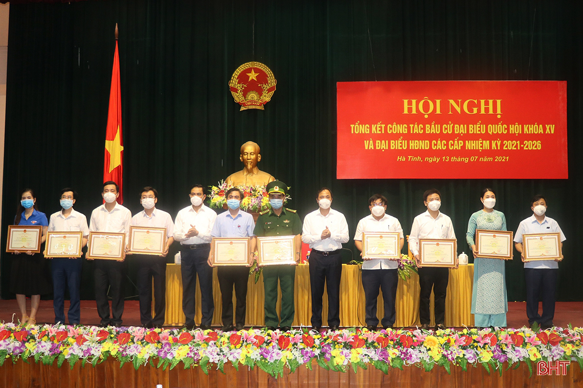 Phát huy kết quả của cuộc bầu cử, tập trung thực hiện tốt nhiệm vụ phòng, chống dịch Covid-19 và phát triển KT-XH