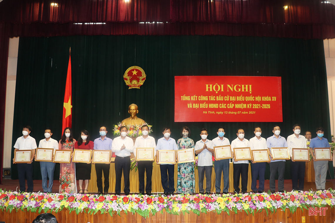 Phát huy kết quả của cuộc bầu cử, tập trung thực hiện tốt nhiệm vụ phòng, chống dịch Covid-19 và phát triển KT-XH