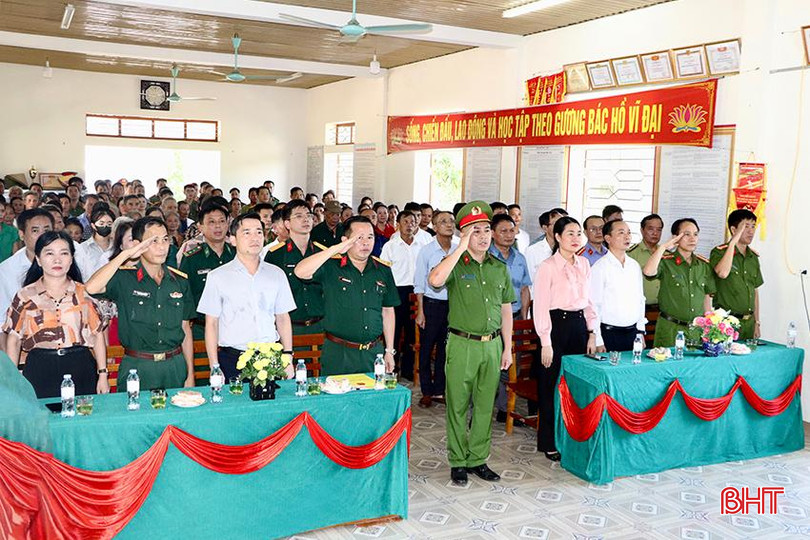 Đại biểu tham dự ngày hội.