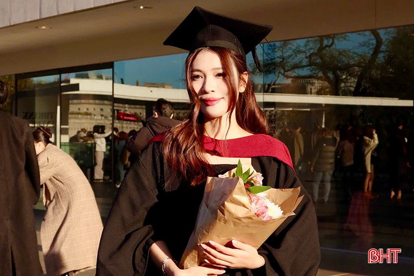 Chị Nguyễn Phương Linh (TP Hà Tĩnh) 4 năm liền đón Tết ở Vương Quốc Anh.