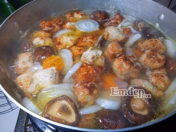 chuan bi bun cha ca ngon lanh cho bua sang ngay cuoi tuan