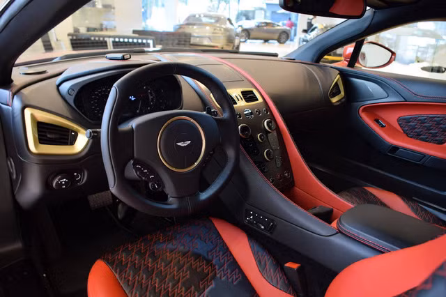 soi tung chi tiet cua sieu pham aston martin vanquish zagato ngoai doi thuc