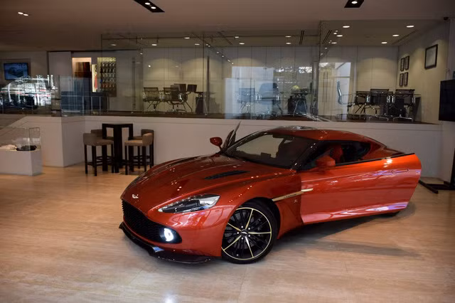 soi tung chi tiet cua sieu pham aston martin vanquish zagato ngoai doi thuc