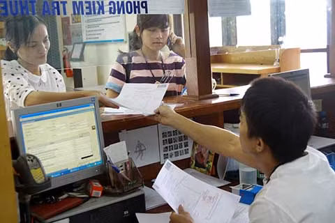thu tien su dung dat thue dat se co che tai xu phat neu cham dua dat vao su dung