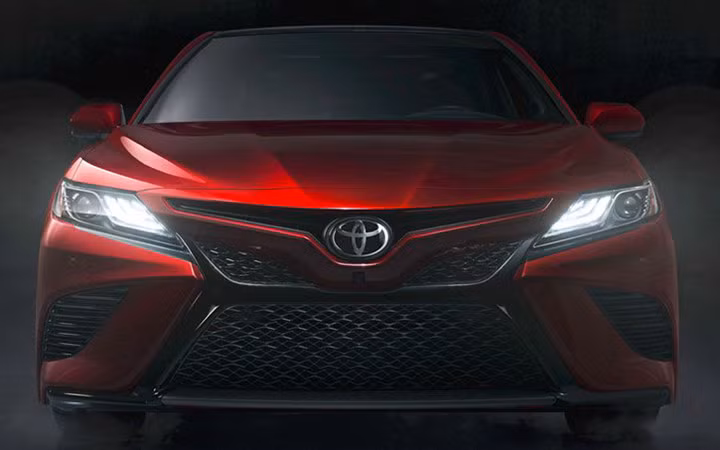nhung dieu can biet ve mau xe toyota camry 2018 hoan toan moi