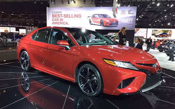 nhung dieu can biet ve mau xe toyota camry 2018 hoan toan moi