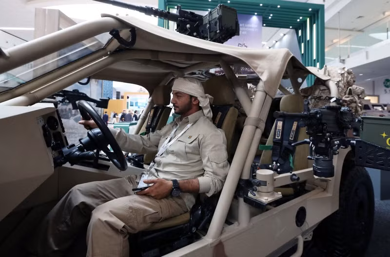 loat anh an tuong tu trien lam vu khi lon nhat trung dong idex 2017